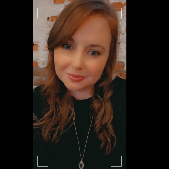 Meet the Posher Other - Meet your Posher, Courtnie